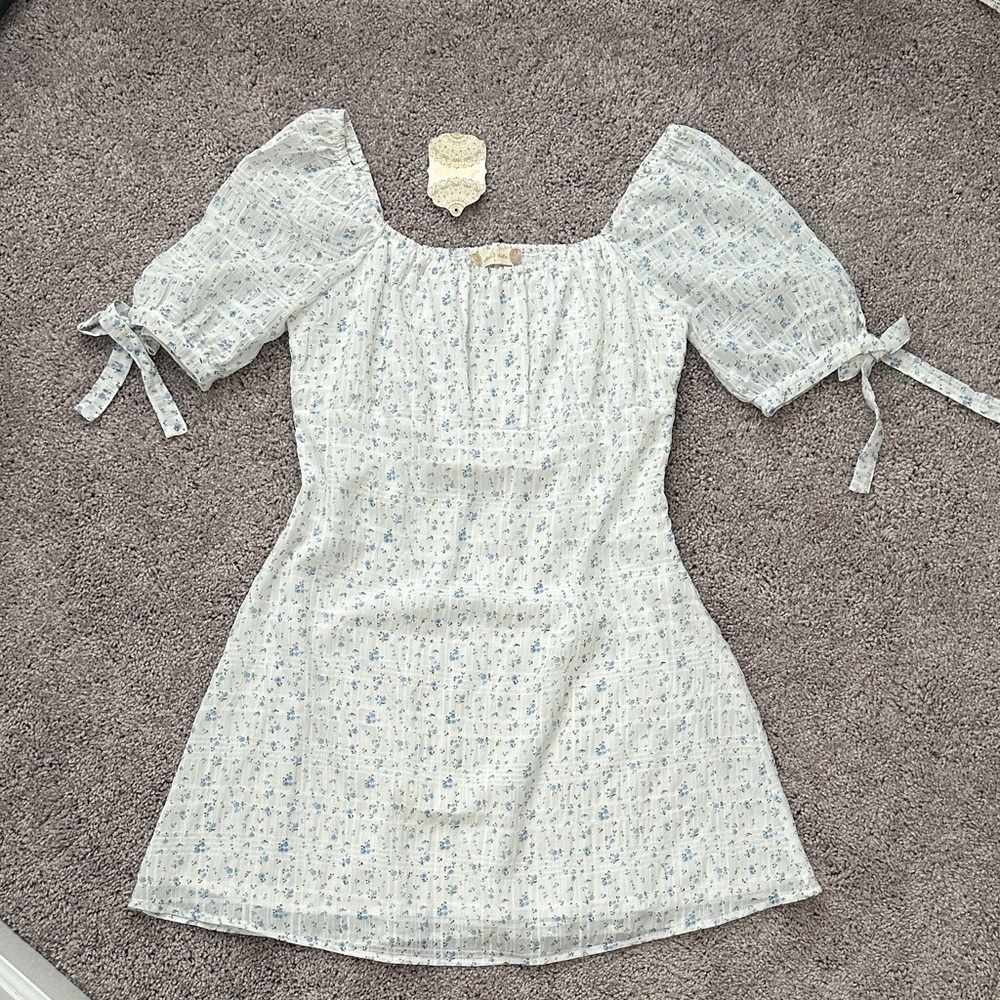 Altar'd State White Floral Puff Sleeve Mini Dress